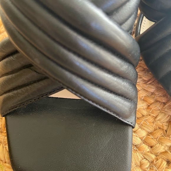 Women's shoes - Picture 4 of 6